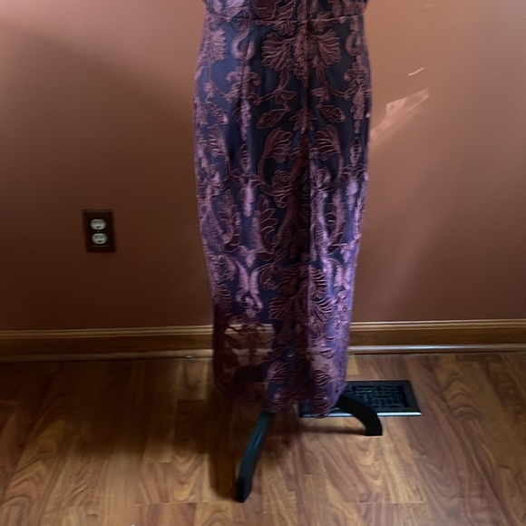 Women formal evening dress. Burgundy and black. - Picture 5 of 6